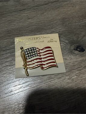 Two Sisters Gold-Tone American Flag Pin with Red, White & Blue Enamel- NWT